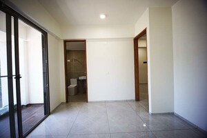 Room in 4 BHK Apartment at Navrangpura – for Sale