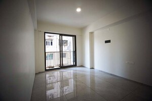 Room in 4 BHK Apartment at Navrangpura – for Sale