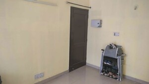 Room in 3 BHK Builder Floor at Sector 23 – for Rent