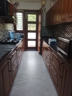 Balcony in 2 BHK Builder Floor at Sector 38 – for Rent