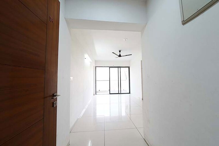 Bathroom, vaishnodevi circle 3 Bedroom 1764 Sq.Ft. Apartment In Vaishnodevi Circle Ahmedabad 10557902