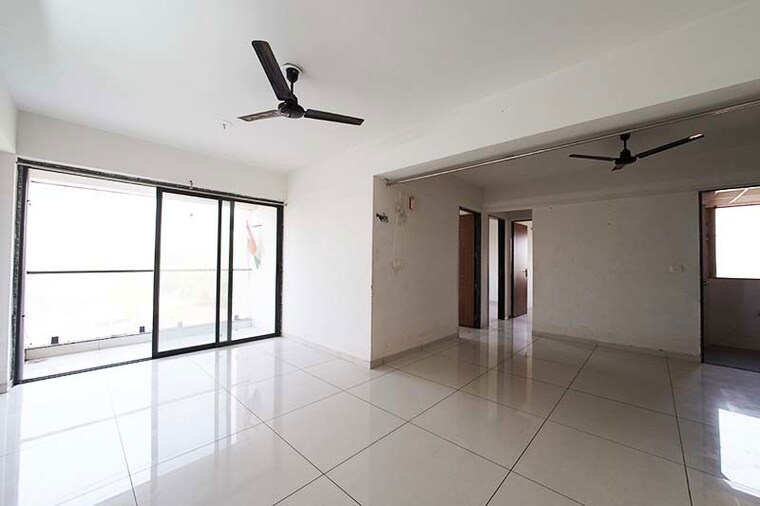 Room, vaishnodevi circle 3 Bedroom 1764 Sq.Ft. Apartment In Vaishnodevi Circle Ahmedabad 10557902
