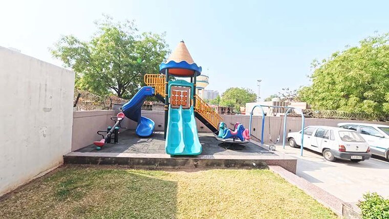 Garden, vaishnodevi circle 3 Bedroom 1764 Sq.Ft. Apartment In Vaishnodevi Circle Ahmedabad 10557902