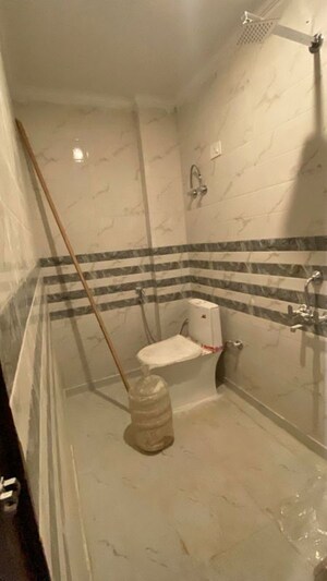 Bathroom in 1 BHK Builder Floor at Saket – for Rent