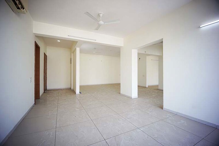 Room, ambli 5 Bedroom 5470 Sq.Ft. Apartment In Ambli Ahmedabad 10558026