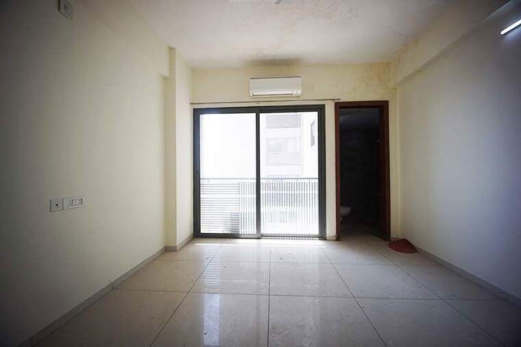 Room, ambli 5 Bedroom 5470 Sq.Ft. Apartment In Ambli Ahmedabad 10558026