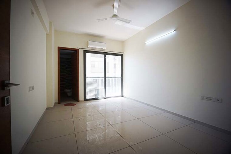 Room, ambli 5 Bedroom 5470 Sq.Ft. Apartment In Ambli Ahmedabad 10558026