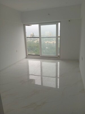Room in 2 BHK Apartment at Andheri West – for Rent