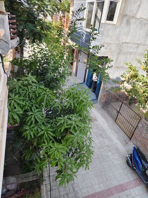 Balcony in 1.5 BHK Independent House at Jankipuram Extension – for Rent