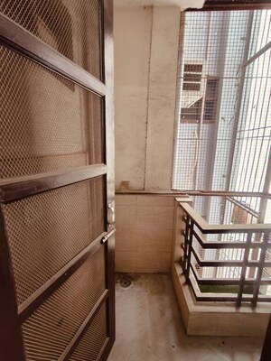 Balcony in 1 BHK Builder Floor at Sector 40 – for Rent