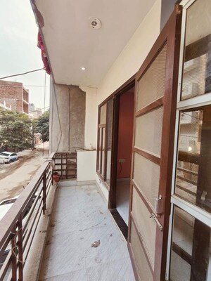 Balcony in 1 BHK Builder Floor at Sector 40 – for Rent