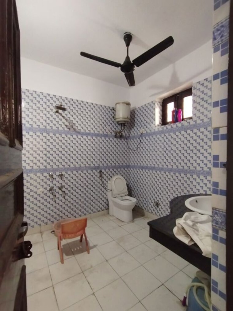 Team Area, malviya nagar 2 Bedroom 100 Sq.Yd. Builder Floor In Malviya Nagar Delhi 10558228