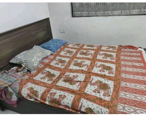 Bedroom in 3 BHK Apartment at Bangur Nagar – for Rent