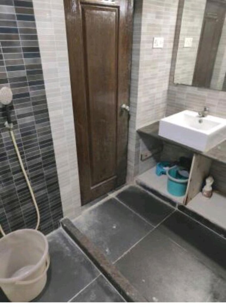 Balcony, bangur nagar 3 Bedroom 1000 Sq.Ft. Apartment In Bangur Nagar Mumbai 10558250