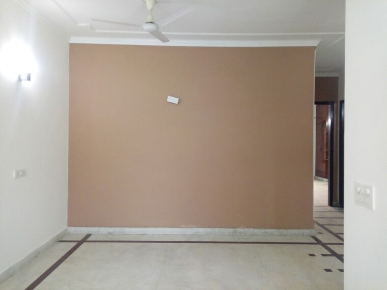 Room, sector 55 2 Bedroom 1200 Sq.Ft. Builder Floor In Sector 55 Gurgaon 10558222
