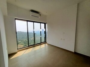 Room in 2 BHK Apartment at Kanakia Silicon Valley, Powai – for Rent