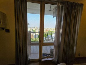 Room in 3 BHK Builder Floor at DLF The Crest Phase II, Sector 54 – for Sale