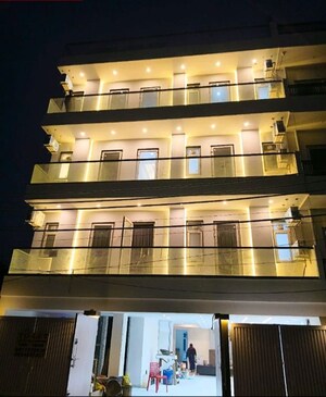 1 RK Builder Floor – Exterior View View at Sector 38 - for Rent