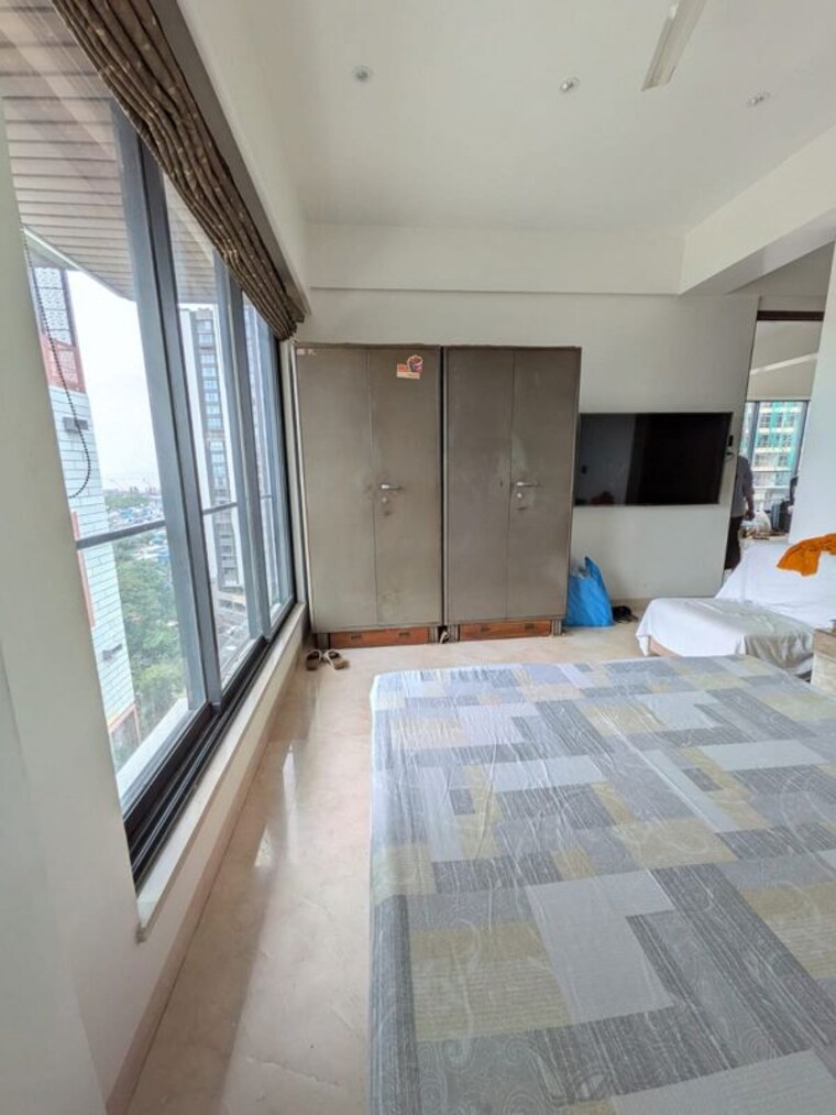 Balcony, khar west 2 Bedroom 700 Sq.Ft. Apartment In Khar West Mumbai 10558309