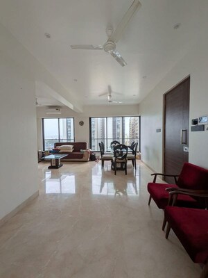 Living Room in 2 BHK Apartment at Khar West – for Rent