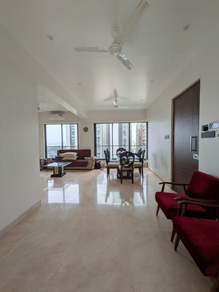 Living Room, khar west 2 Bedroom 700 Sq.Ft. Apartment In Khar West Mumbai 10558309
