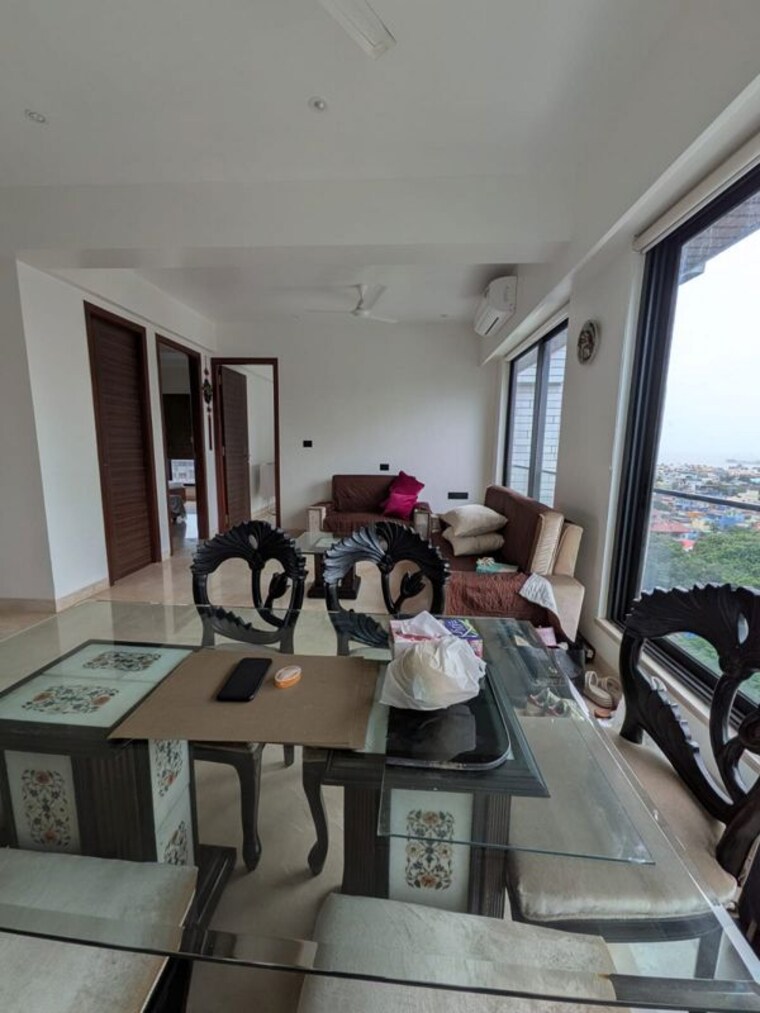 Hall, khar west 2 Bedroom 700 Sq.Ft. Apartment In Khar West Mumbai 10558309