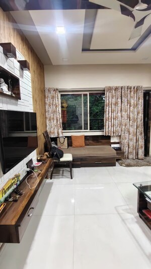 Room in 3 BHK Apartment at Ambegaon Khurd – for Sale