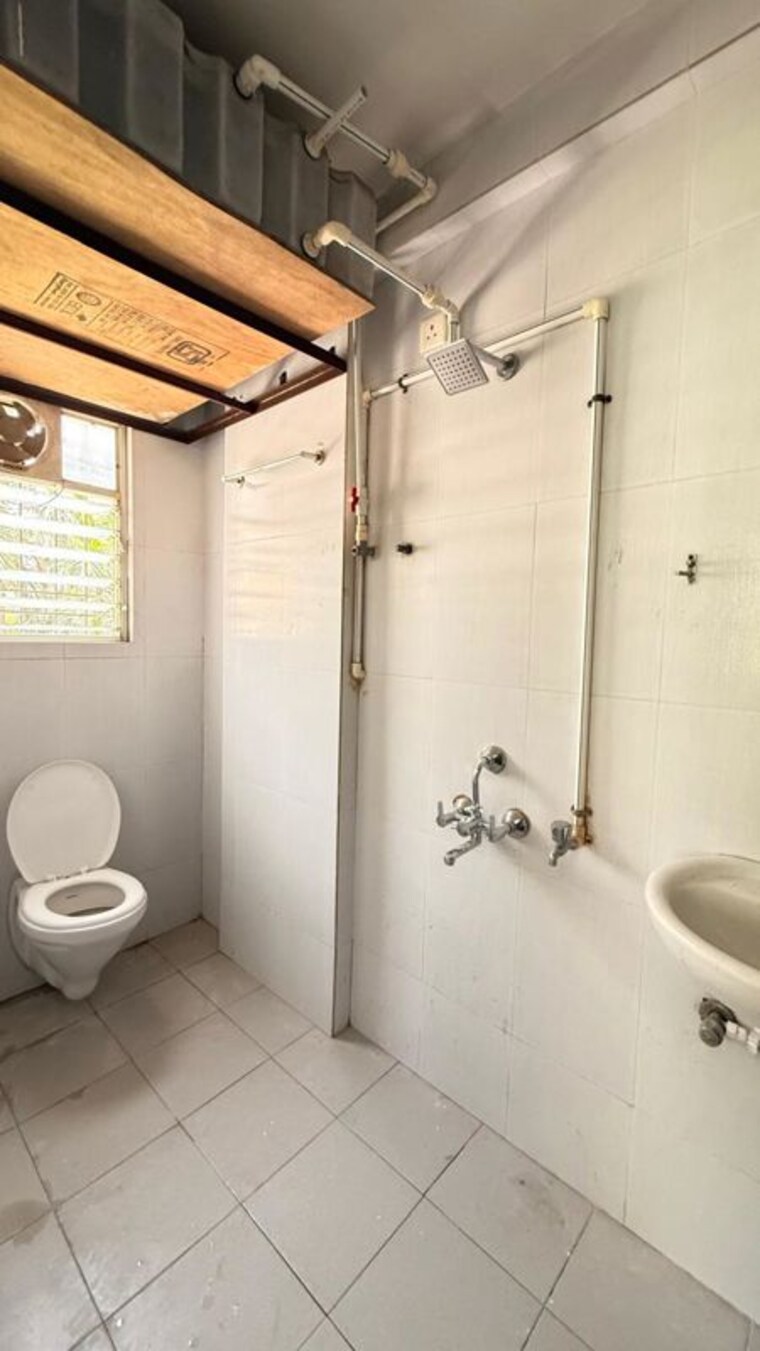 Bathroom, vardhmann-aristo-apartment 2 Bedroom 850 Sq.Ft. Apartment In Wakad Pune 10558308