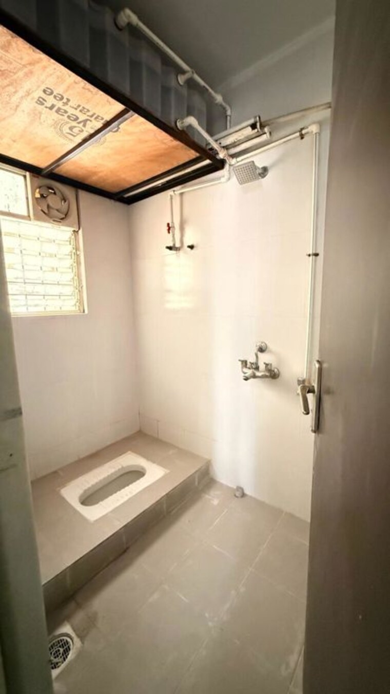 Bathroom, vardhmann-aristo-apartment 2 Bedroom 850 Sq.Ft. Apartment In Wakad Pune 10558308