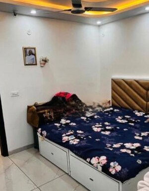 Bedroom in 3 BHK Apartment at Gomti Nagar – for Rent