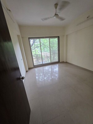 Bedroom in 3 BHK Apartment at Chembur – for Rent