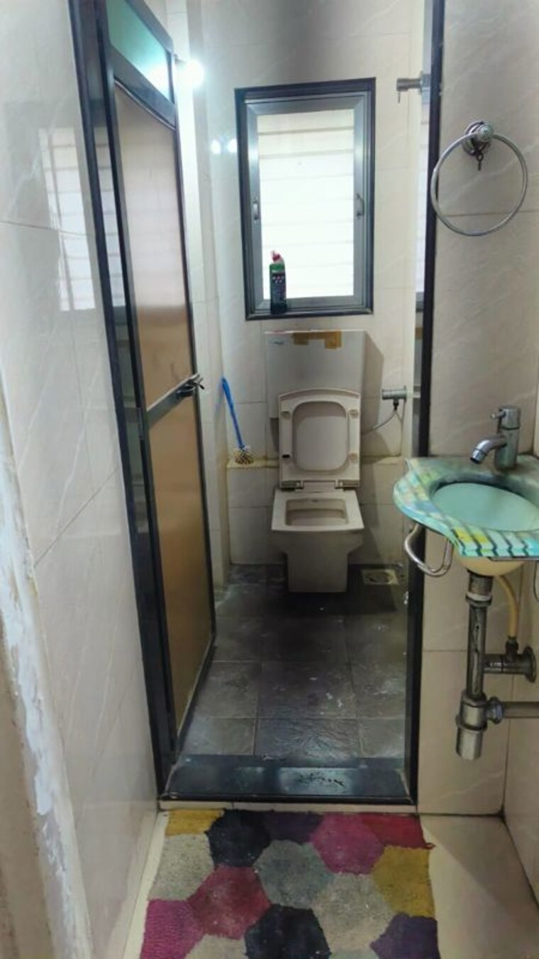 Bathroom, neelkanth-chs 1 Bedroom 450 Sq.Ft. Apartment In Santacruz East Mumbai 10558311