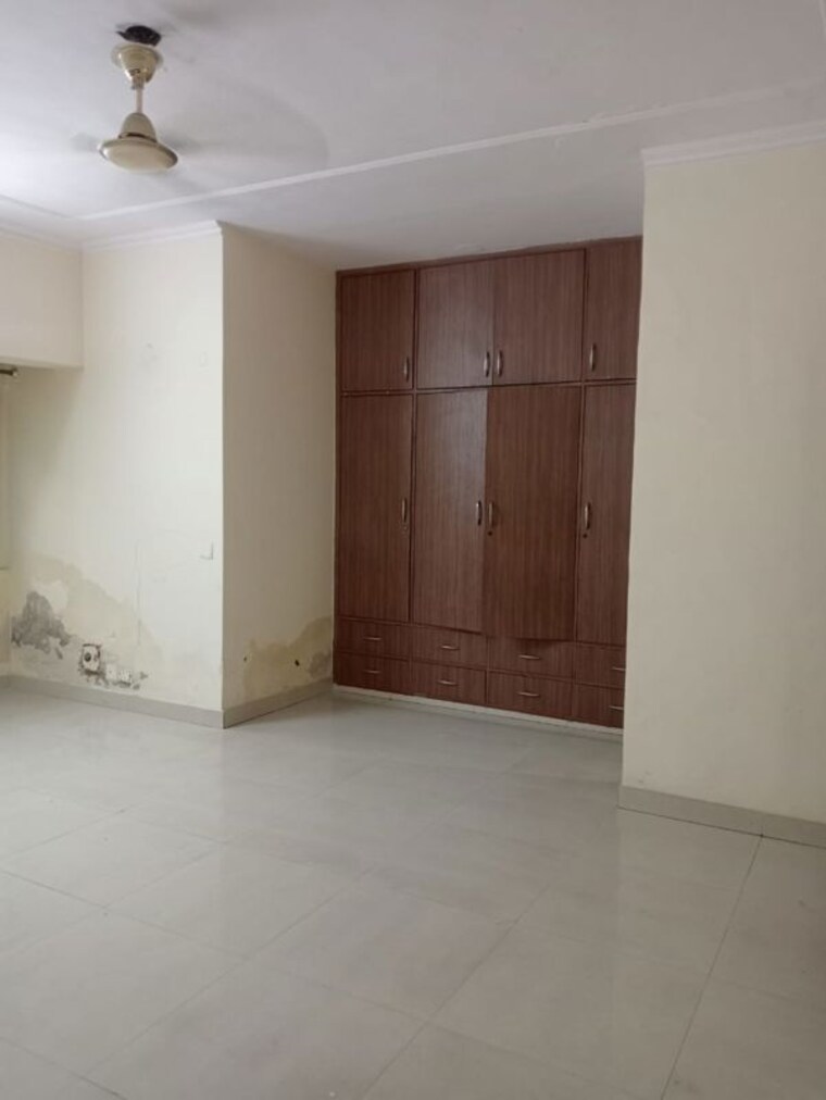 Room, church-view-apartments 3 Bedroom 1550 Sq.Ft. Apartment In Sector 29 Noida 10558330