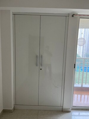 Building Lobby in 2 BHK Apartment at Piramal Vaikunth, Balkum Pada – for Rent