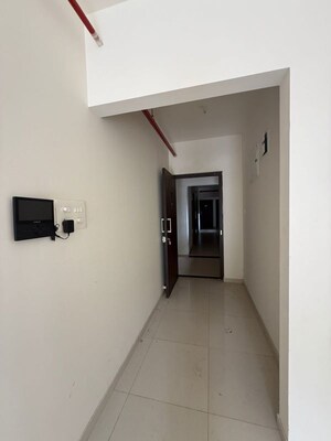 Building Lobby in 3 BHK Apartment at Shapoorji Pallonji Vahana Yahavi Phase 1, Bavdhan – for Rent