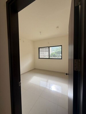 Room in 3 BHK Apartment at Shapoorji Pallonji Vahana Yahavi Phase 1, Bavdhan – for Rent