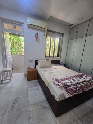 1.5 BHK Apartment For Rent in Bandra West