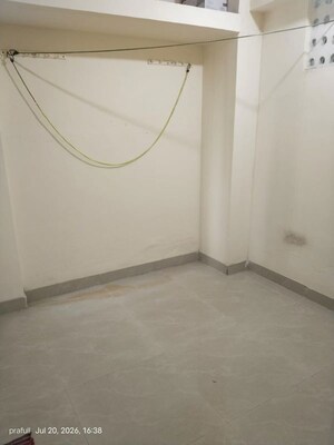 Room in 1 BHK Apartment at Century Mill Mhada Building, Lower Parel – for Rent