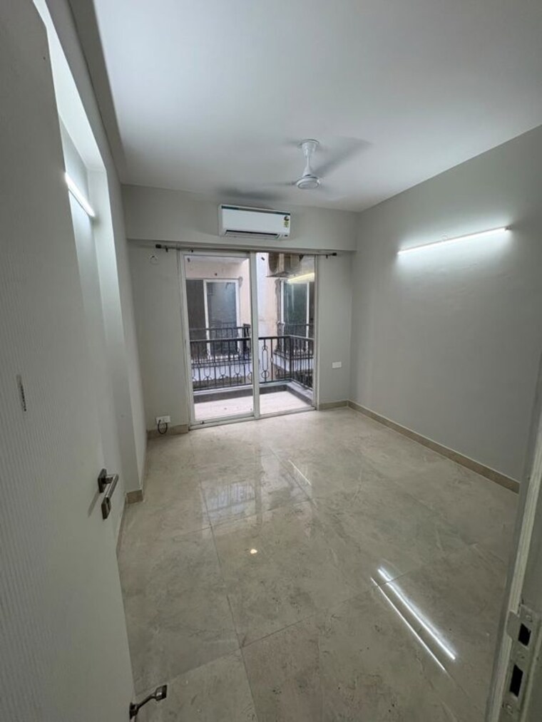 Room, signature-global-city-81 3 Bedroom 1620 Sq.Ft. Apartment In Sector 81 Gurgaon 10558391
