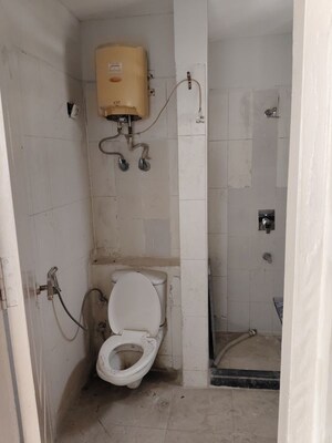 Bathroom in 3 BHK Apartment at Unitech Horizon, Pi Greater Noida – for Rent