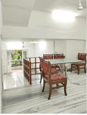 Hall in 3 BHK Apartment at Santacruz West – for Rent