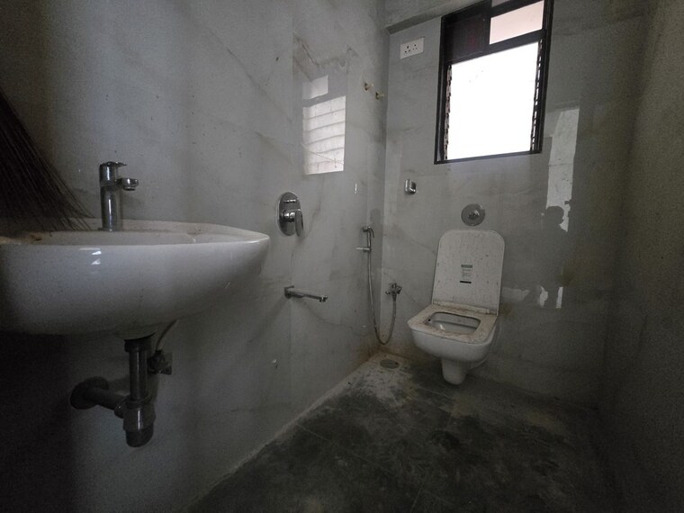 Bathroom, shwetambara-chs 1 Bedroom 420 Sq.Ft. Apartment In Kandivali West Mumbai 10558446
