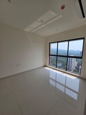 Room in 3 BHK Apartment at Lodha Woods, Kandivali East – for Rent