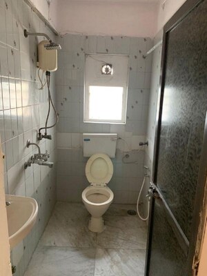 Bathroom in 1 BHK Apartment at Bandra West – for Rent