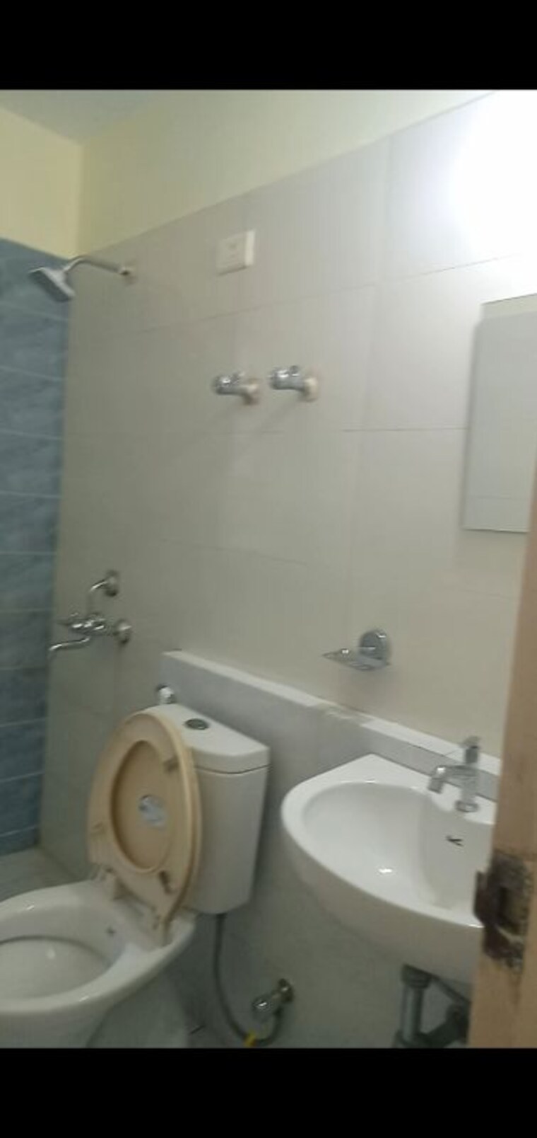 Bathroom, unitech-vista 2 Bedroom 956 Sq.Ft. Apartment In Rajarhat New Town Kolkata 10558442