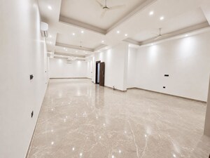 Room in  Office Space at Shivalik Colony – for Rent