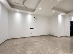 Room in  Office Space at Shivalik Colony – for Rent