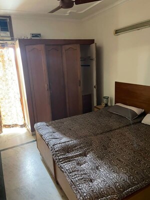 Bedroom in 2 BHK Builder Floor at South Extension I – for Rent