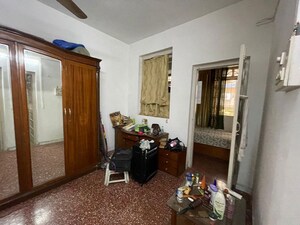 Bedroom in 1 BHK Apartment at Bandra West – for Rent