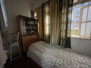 Bedroom in 1 BHK Apartment at Bandra West – for Rent
